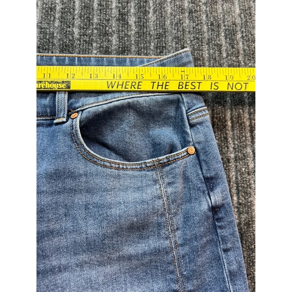 TALBOTS Relaxed Barrel Jean‎ Womens 14 Quinn Wash Blue Tencel Blend High Rise